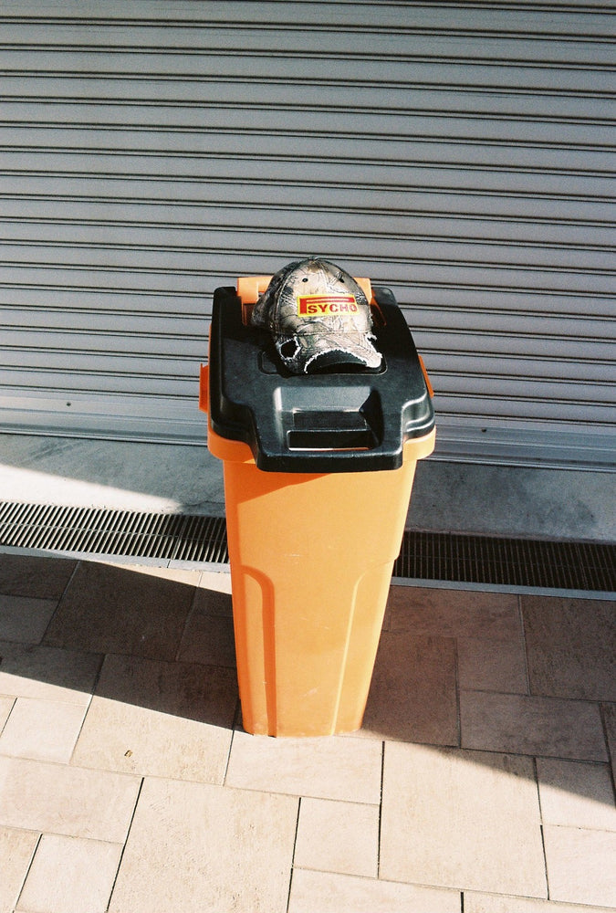 
                  
                    Damaged RT Camo Cap / CONNIE COSTAS x FIFTH
                  
                