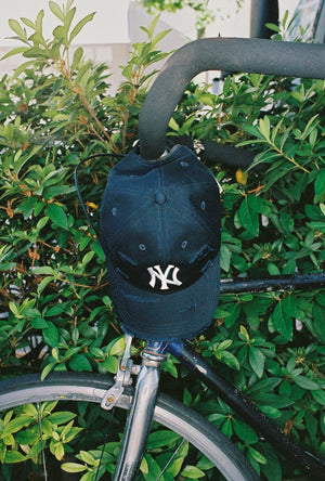 
                  
                    DISTRESSED 9TWENTY Cap NY Yankees / NEW ERA
                  
                