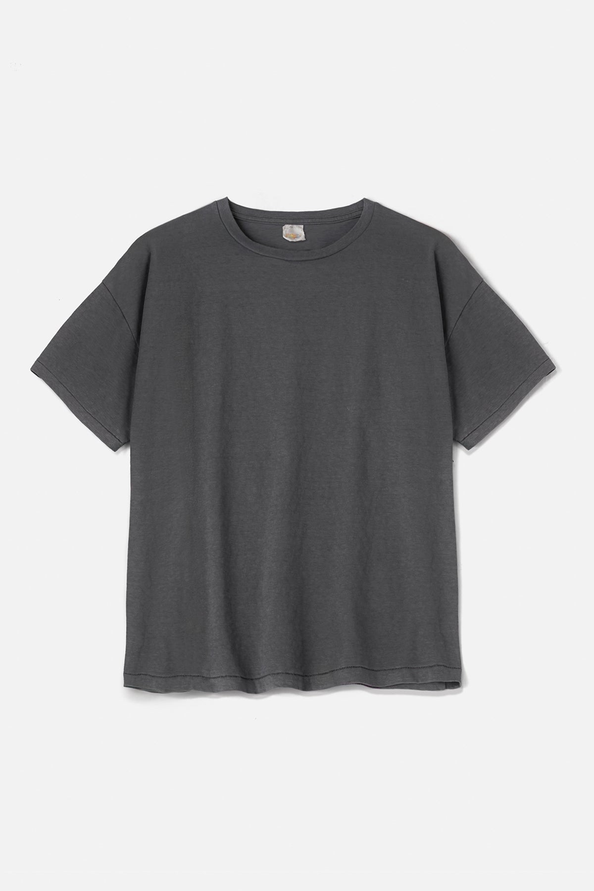 Faded Blank S/S tee inspired by the ’60s and ’70s  /  Charcoal Grey
