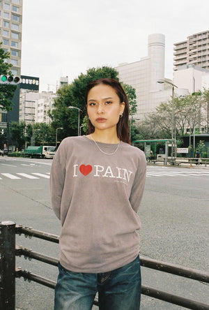 
                  
                    I ♡ PAIN Sun-faded L/S Tee
                  
                