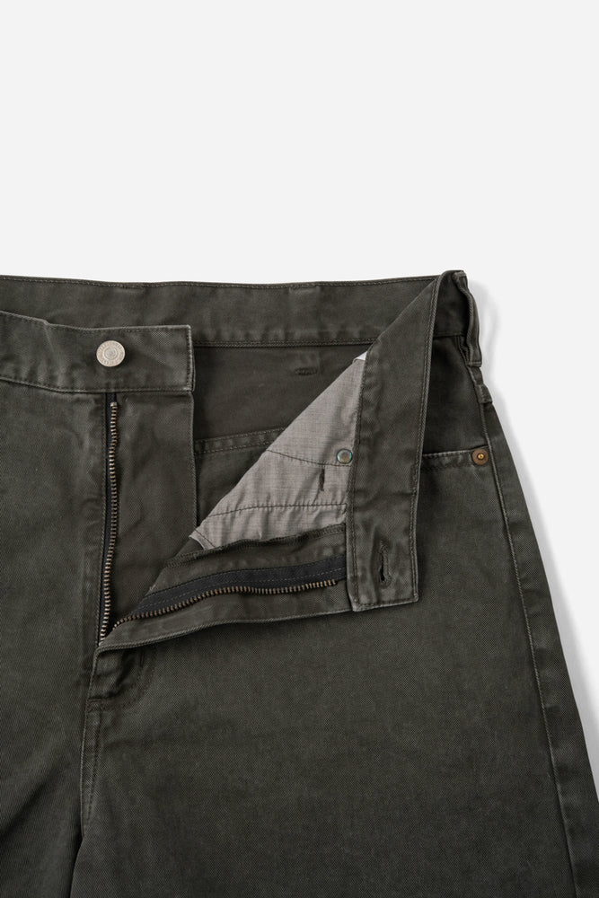 
                  
                    92' Loose-Fit Faded Shorts / Smoky Gray
                  
                