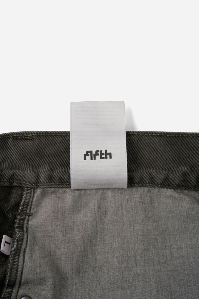 
                  
                    92' Loose-Fit Faded Shorts / Smoky Gray
                  
                