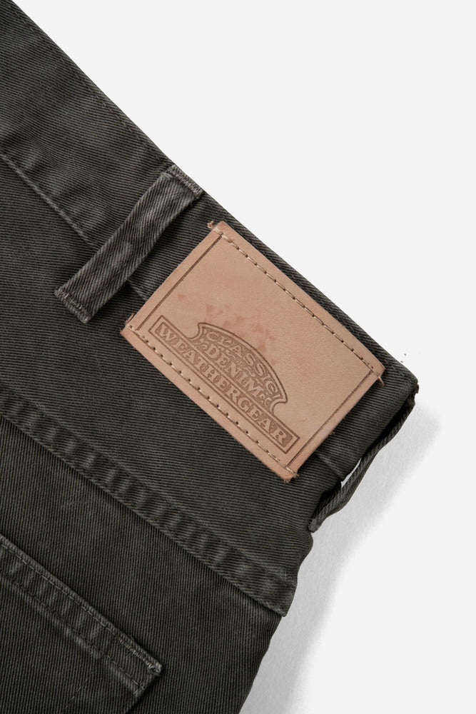 
                  
                    92' Loose-Fit Faded Shorts / Smoky Gray
                  
                