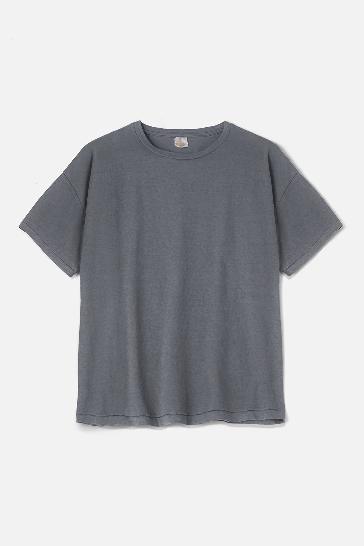 Faded Blank S/S tee inspired by the ’60s and ’70s / Harbor Grey