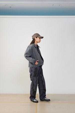 
                  
                    Snake Pants / Gray
                  
                