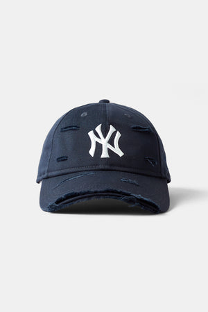 
                  
                    DISTRESSED 9TWENTY Cap NY Yankees / NEW ERA
                  
                