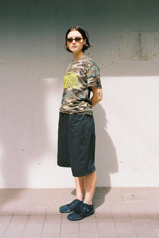 
                  
                    92' Loose-Fit Faded Shorts / BLK
                  
                