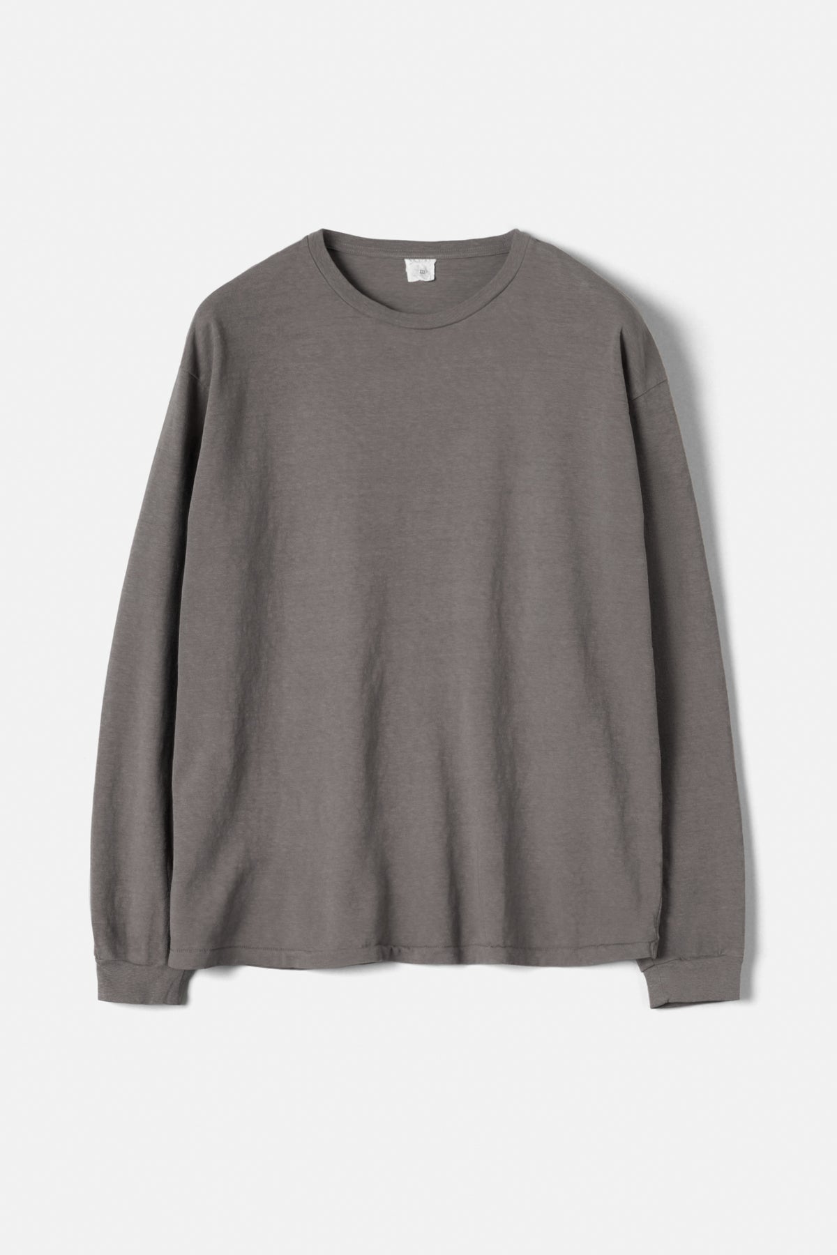Faded Blank L/S tee inspired by the ’60s and ’70s / Smoky Quartz
