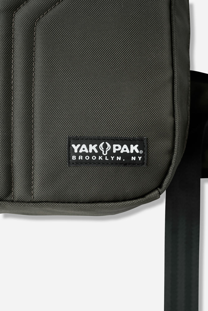 
                  
                    FIFTH Exclusive Record Bag Gray / YAKPAK
                  
                