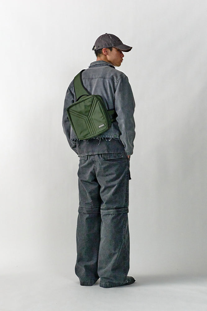 
                  
                    FIFTH Exclusive Record Bag Green / YAKPAK
                  
                