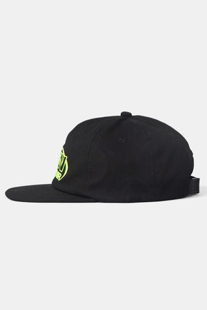 
                  
                    Den Crop Logo Cap
                  
                